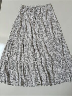 Brandy Melville Izzy Skirt